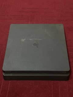 Play Station 4(With LCD)