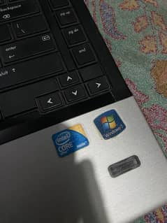 HP - 8440 Laptop