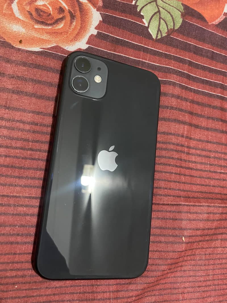 iPhone 11 10/10 condition Non PTA fu 2