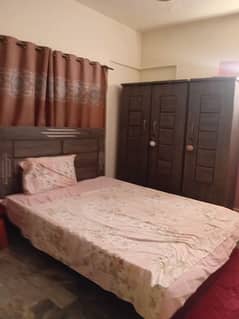 bedroom set queen size along mattresses Dha
