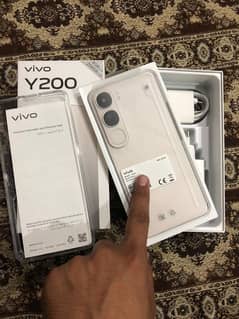 Vivo y200 just box open 8/256GB