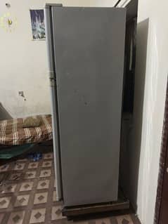 Dawlance full size good and neat condition jenian condition