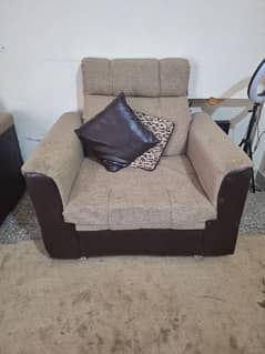 selling 7 seater sofa with cushions