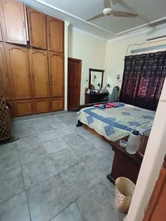 Furnish room available in G11/1 for Girl with Ac