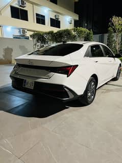 Hyundai Elantra 2024 End