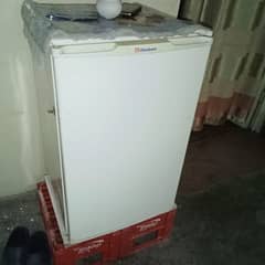 Dawlence mini fridge for sale
