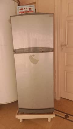 waves refrigerator for sale 10by9