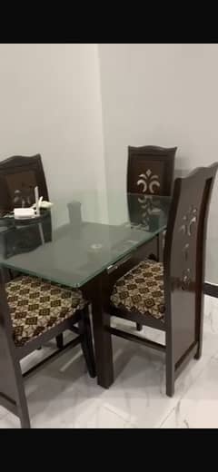 4 seater dining table