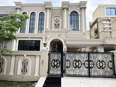 Exquisite 10 Marla Brand New Victoria-Style House in Paragon City!