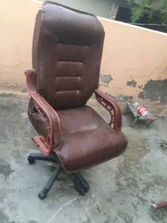 Office chair exuctaive
