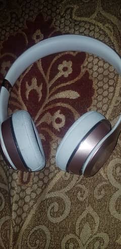 Beats Solo 3 Wireless On Ear Headphones With Apple W1 Chip