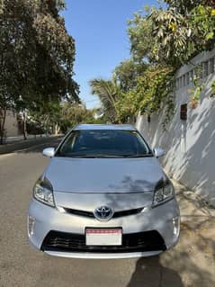 Toyota Prius S Push Model 2015/2018