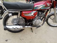 mint condition Honda cg 125 2023 1st owner Karachi number