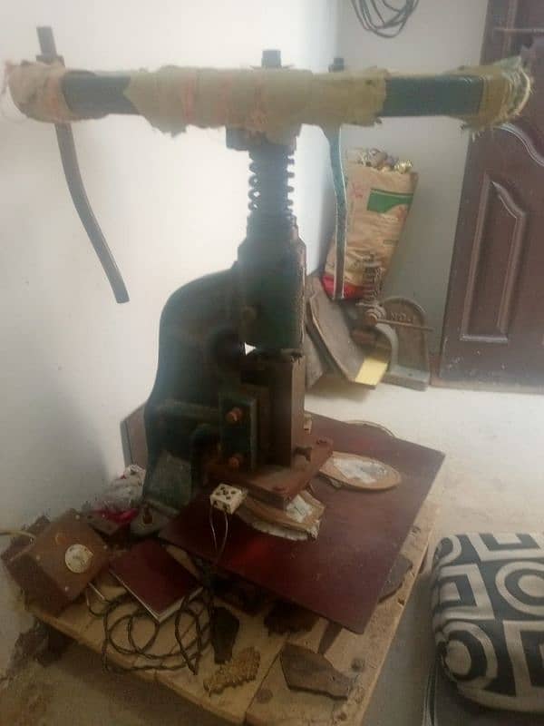 Punching Machine / Shoe Monogram Size Number Punching Machine 3