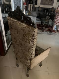 Pair of chairs with modern finish just like new