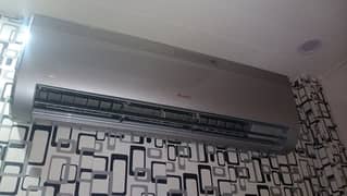 Gree air conditioner 1.5 ton A-one condition urgent sale