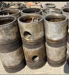 Waukesha piston available in quantity DM for 03132876535