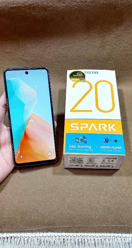 Tecno Spark 20 8+8/256 With Box 2