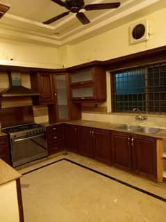 Full house double unit size 14 Marla available for rent in E-11/2