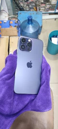 yea I phone 14 pro max ha