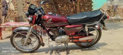 Honda CG 125 2014 model Jhelum Numbr Nechy ja Ky parlain