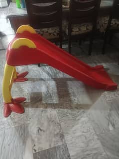 2 steps slide available for sale in v good condition