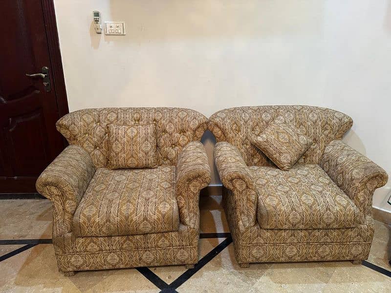 5 seater sofa with center table and side tables 1