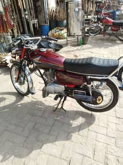 125 cc bilkul achy condition