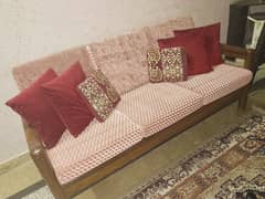Preloved beauty: Traditional sofa set in excellent condition