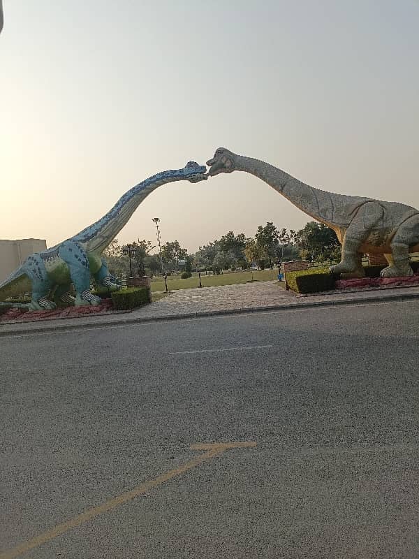 Bahria orchard plot No 894#C corner+ facing zoo Top location 0