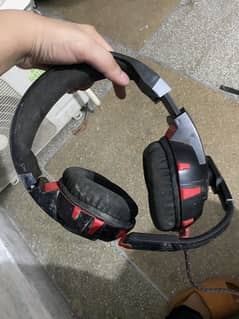 Gaming headphones