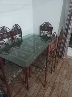 Dining table is good condition