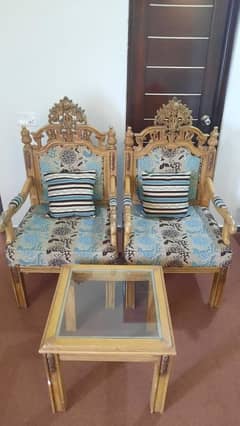 bed room chairs with table