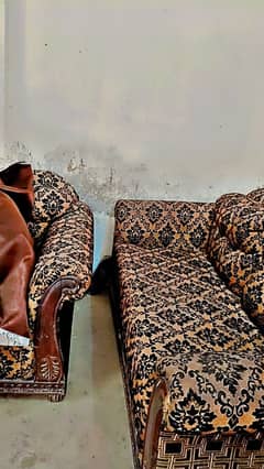 Sofa set in Good Condition