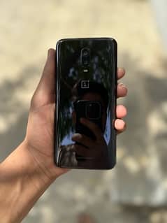 urgent sale one plus 6t 10/9 condition 8/128 all ok 03462092251 no