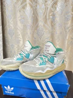 Nike Kyrie 8 Infinity Golden Tribute Sue Bird Keep Sue size (Us:8)