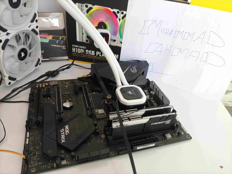 Asus Strix B450 E Gaming Trident Z 16 GB 256gb nvme 3