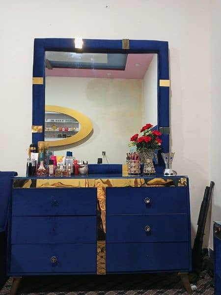 Bed, side tables, sofas, deewan and dressing table 3