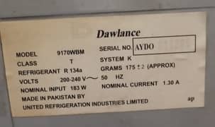 for sale Dawlanc Refrigerator medium size good condition