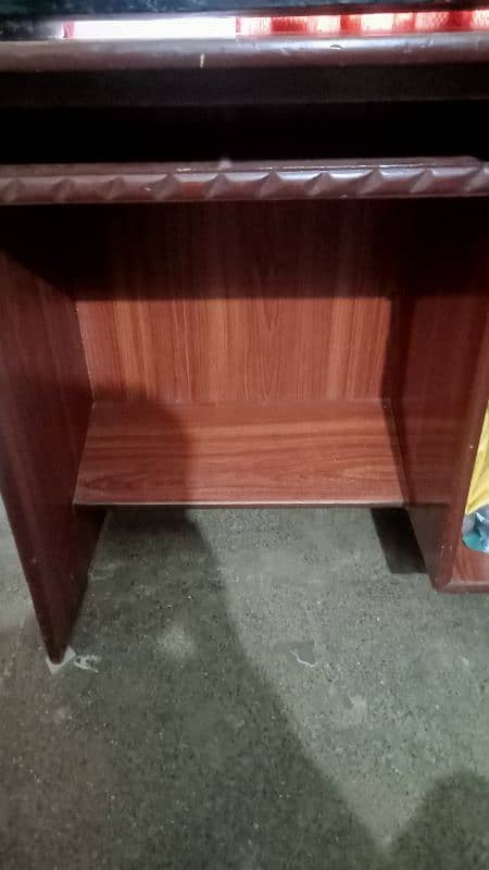 Computer Table 3