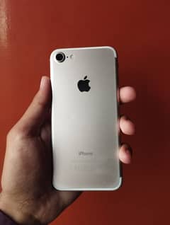 I phone 7 (128gb) official pta approved 10/9.5 condition see in pics