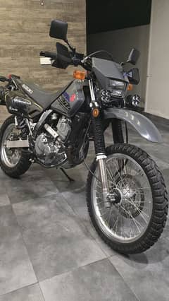 SUZUKI DR650 2020