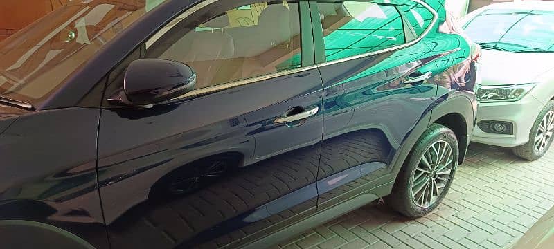 Hyundai Tucson 2.0 AWD ULTIMATE 3