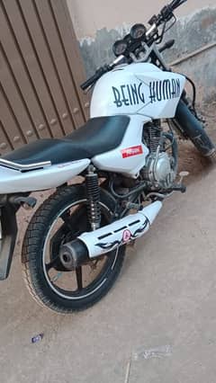 YAMAHA YBR G WITH 2 DIGIT GOLDAN NUMBER