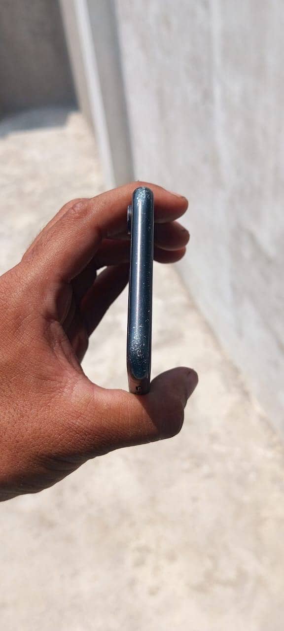 iPhone XR With Collling Fan CX 07 8