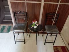 vip good condition sale uejent basis 2 chair and table