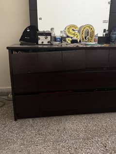 Dressing table