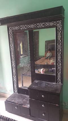 dressing table
