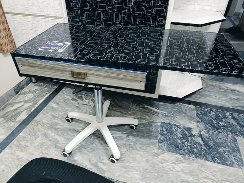 Unique Modren Design Table Multifunctional 4-in-1 Rotating Desk 1