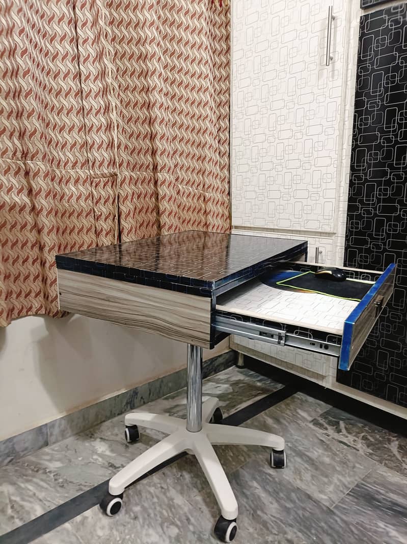 Unique Modren Design Table Multifunctional 4-in-1 Rotating Desk 5